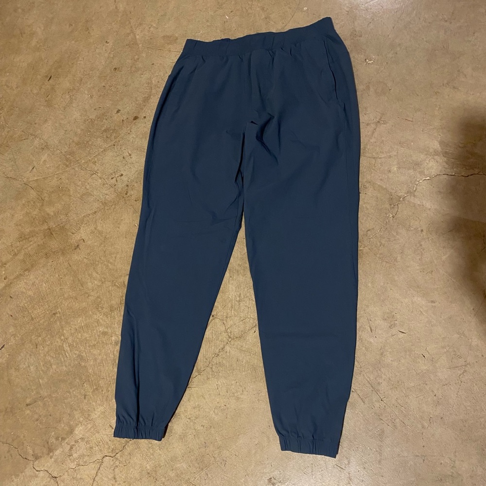 Lululemon surge joggers large